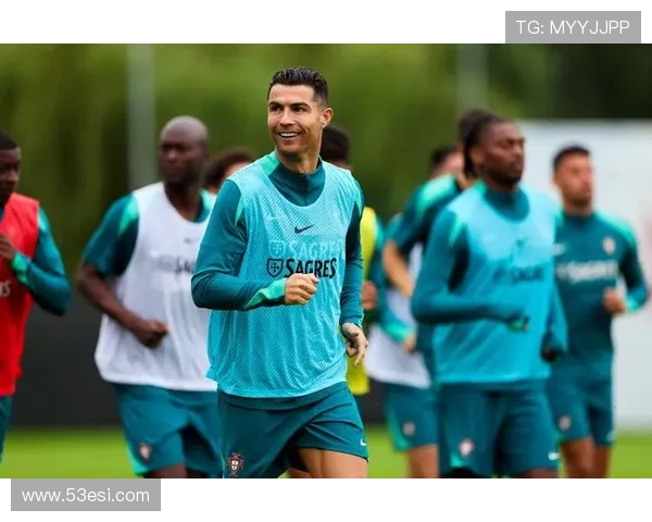 前曼联教练自信与C罗合作称能传授他新技巧